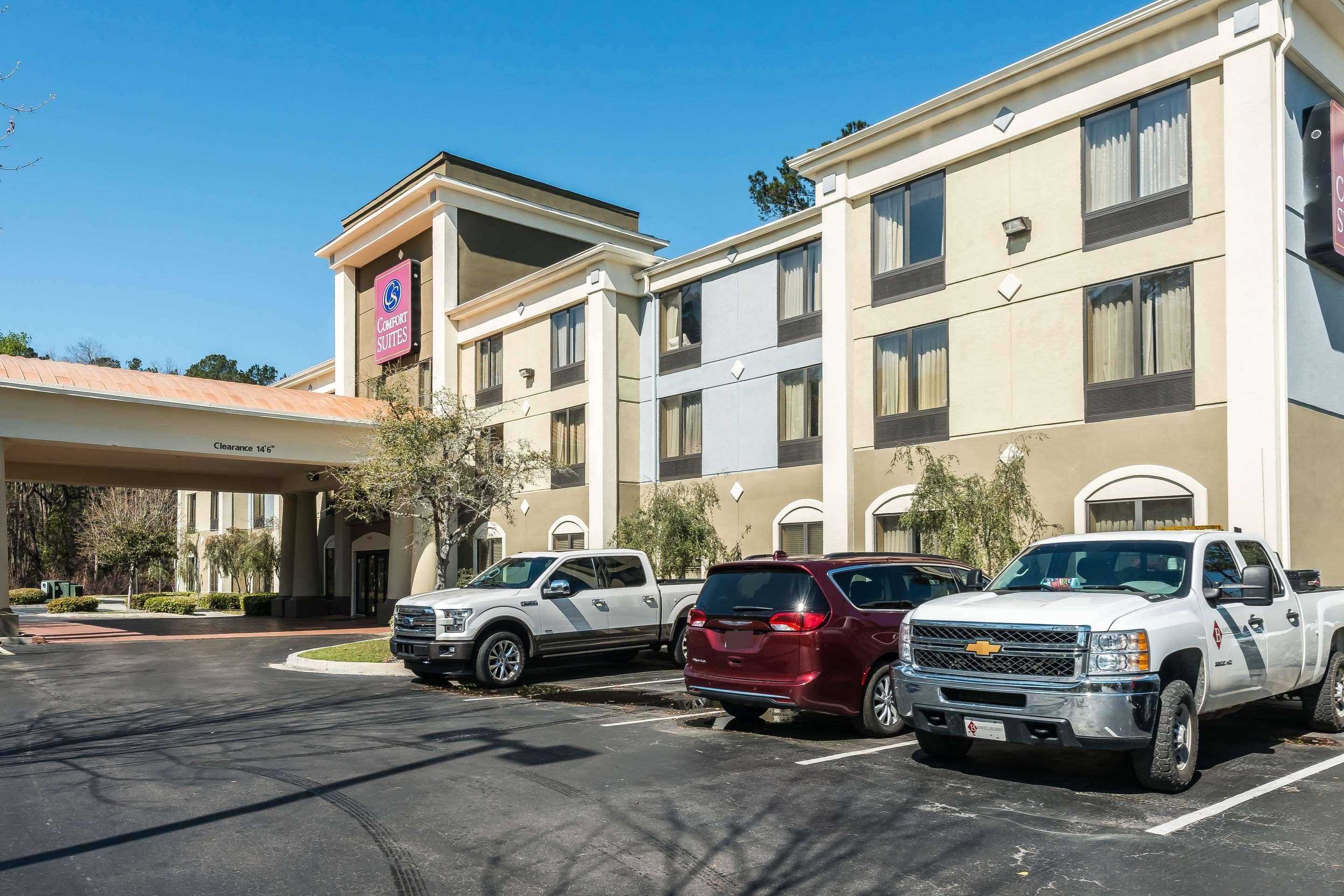 Comfort Suites Near Mcas Beaufort Exterior photo